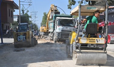 Büyükşehir Altyapısı Tamamlanan Mahallelerde Asfalt Çalışmalarını Sürdürüyor