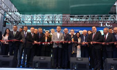 Turgutlu’da Toplu Açılış Coşkusu  Spor, Kültür ve Sosyal İçerikli Dev Yatırımlar Hizmete Girdi