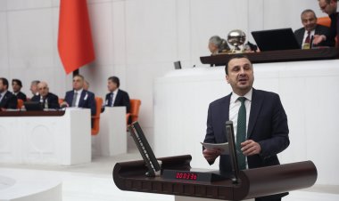 CHP’Lİ BAŞEVİRGEN’İN YHT TURGUTLU İSTASYONU SORUSUNA BAKAN URALOĞLU’NDAN YANIT: YHT TURGUTLU’YA DA GELİYOR