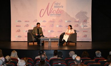 Latife Tekin Manisalı Sanatseverlerle Buluştu