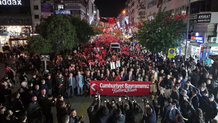 Manisa’da Cumhuriyet’in 102. Yılına Görkemli Kutlama