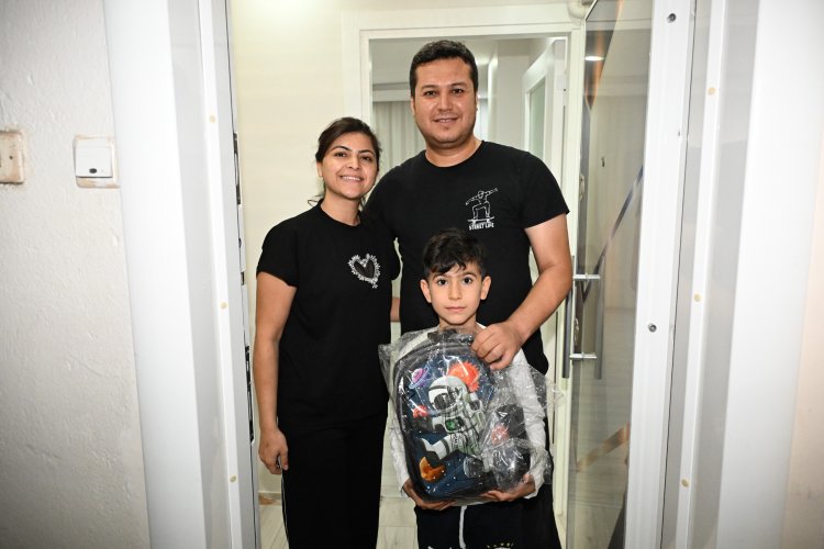 Manisa Büyükşehir’den 15 Bin Öğrenciye Çanta ve Kırtasiye Desteği