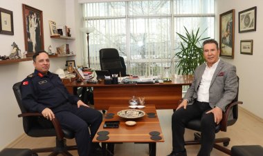 Jandarma Komutanı Tuğgeneral İlhan Şen’den Manisa Kent Konseyi Başkanı Hakkı Bayraktar’a Ziyaret