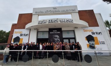 352 Kadın “Sarışın Bir Kurt” Sergisinde Buluştu