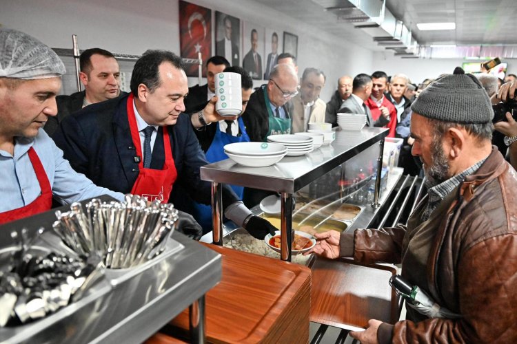 Büyükşehir Kırkağaç’ta Sosyal Belediyecilik Hizmetlerine Devam Ediyor Kent Lokantası, Halk Mandıra ve Halk Ekmek Hizmete Açıldı