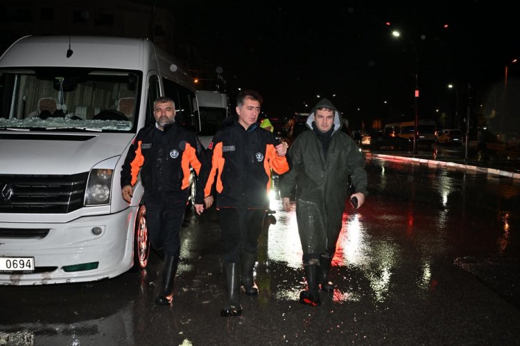 Manisa Büyükşehir ve MASKİ’den Yağış Mesaisi:  Ekipler Tüm Gece Sahadaydı