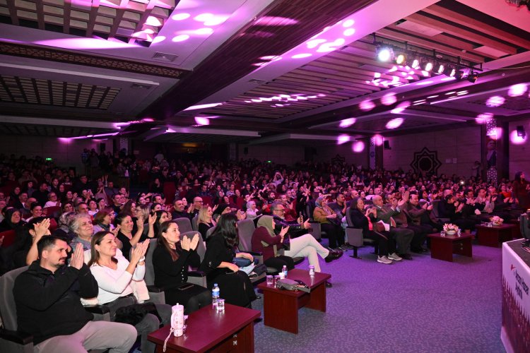 Çok Sesli Gençlik ve Çocuk Korosu Sanatseverlerle Buluştu