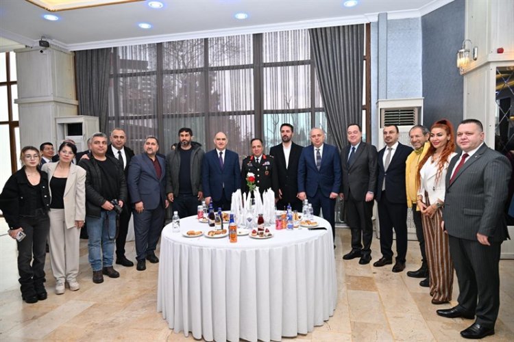 Manisalı Hemşehrilerimiz Geleneksel Bayramlaşma Töreninde Bir Araya Geldi