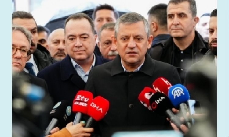 CHP GENEL BAŞKANI ÖZGÜR ÖZEL VE BAŞKAN BESİM DUTLULU MANİSALILARLA BAYRAMLAŞTI