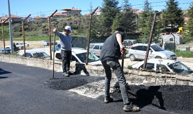 Kula’da Asfalt Çalışmaları Sürüyor  Ayakkabıcılar Sitesi’nde 2 Bin Tonluk Serim