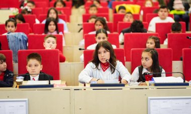 Manisa’da Tarihi Gün: Çocuk Meclisi İlk Kez Toplandı