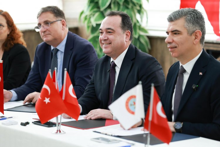 Manisa Büyükşehir’den Soma’nın Isınma Sorununa Tarihi Adım Doğalgaz için İmzalar Atıldı