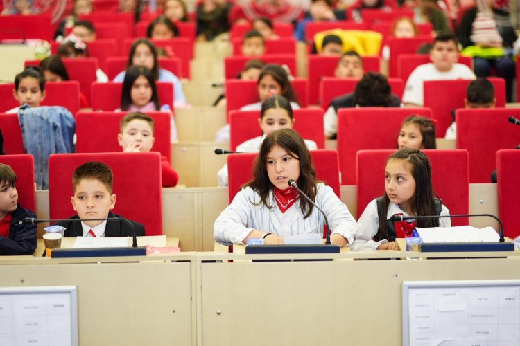 Manisa’da Tarihi Gün: Çocuk Meclisi İlk Kez Toplandı