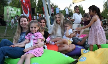 Atık Malzemeler Minik Ellerde Sanata Dönüştü