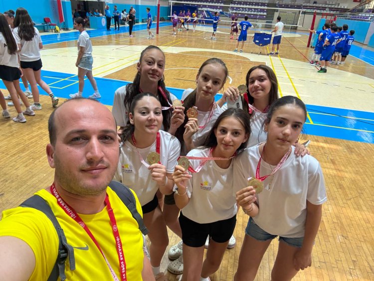 Akhisar İlçe Spor Kulübü, Manisa İl Karması ile şampiyonluk yolunda: Türkiye Yarı Finalleri’ndeler!