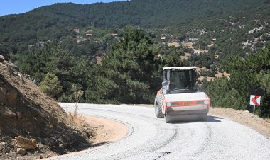 Ayvacık Mahallesi Yolunda 6 Kilometrelik Asfalt Çalışması