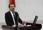 YENİ PARTİLİ BAŞEVİRGEN: “OKUL ZİLİ ARTIK EĞİTİMDEN ÖNCE MASRAFLAR İÇİN ÇALIYOR: BİR ÖĞRENCİNİN OKULA BAŞLAMA MALİYETİ BİR ASGARİ ÜCRET”