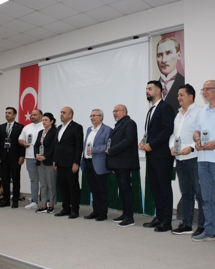 THYRAMUN’26 Akhisar’da Öğrencileri Diplomasi