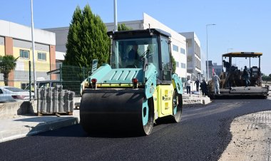 Büyükşehir Asfalt Çalışmalarına Devam Ediyor
